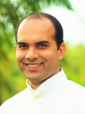 Rev. Fr. Mathew Narikuzhy – Vicar, Holy Family RC Church Kannur